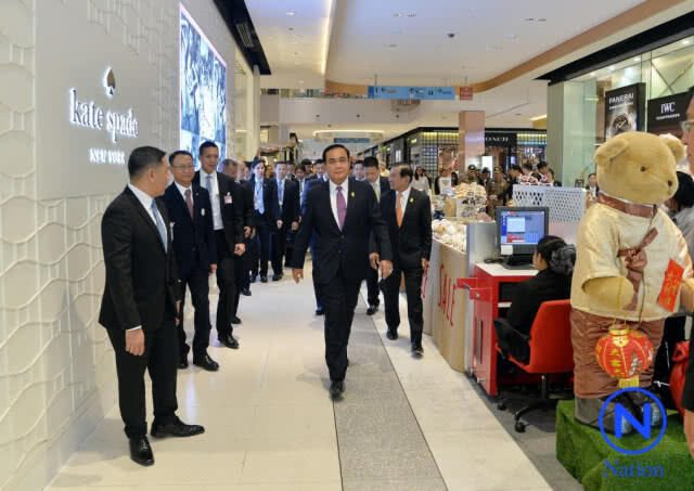 "บิ๊กตู่" ซัดทีวีบางช่องพูดไร้สาระ...เลือกข้างชัดเจน