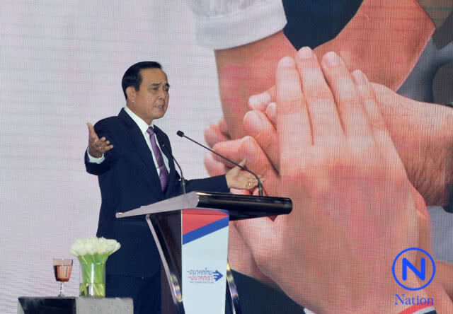 "บิ๊กตู่" ซัดทีวีบางช่องพูดไร้สาระ...เลือกข้างชัดเจน