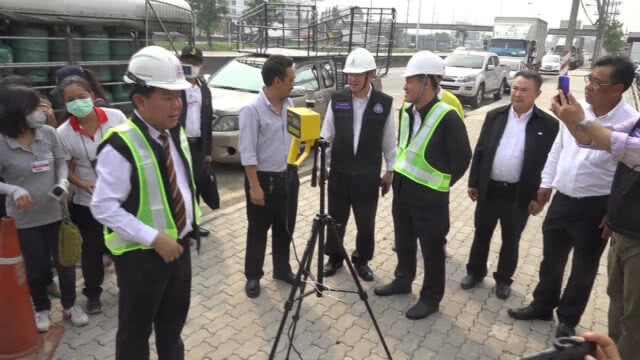 รองปลัดกระทรวงอุตฯ ตรวจมลพิษ "หยั่นหว่อหยุ่น" มหาชัย
