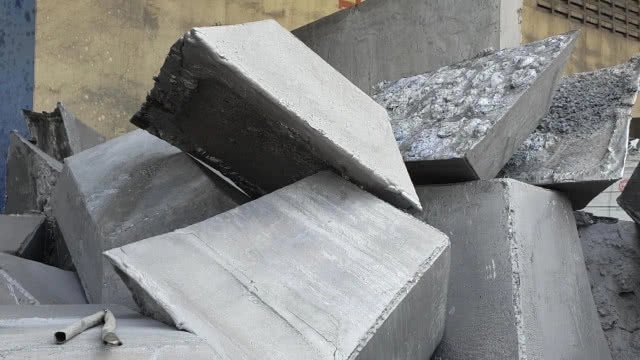 ผู้ว่าฯ ลุยตรวจโรงงานหล่อหลอมซอยกองพนันพล