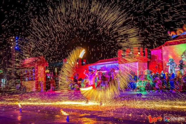 ชมภาพ! ประเพณีตรุษจีนในนครสวรรค์