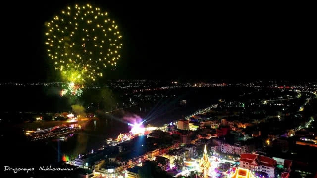 ชมภาพ! ประเพณีตรุษจีนในนครสวรรค์