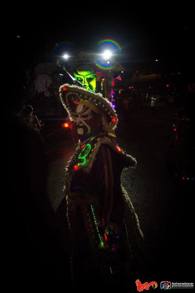 ชมภาพ! ประเพณีตรุษจีนในนครสวรรค์