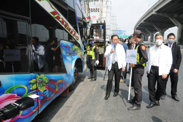 ขนส่งฯ ตรวจเข้มควันดำรถบรรทุกและรถโดยสาร