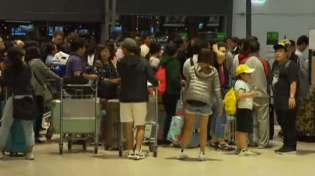 ระทึกขวัญ! สนามบินออสซี่อพยพกลางดึก