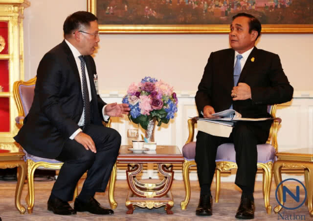 "อลงกรณ์" แนะ "บิ๊กตู่" 2 ทางเลือก กับท่าทีทางการเมือง