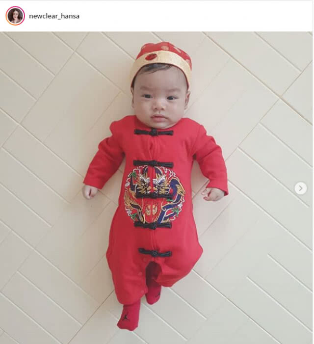 คนบันเทิงแซ่บ! ลุคตรุษจีน พร้อมลูกน้อยน่ารัก