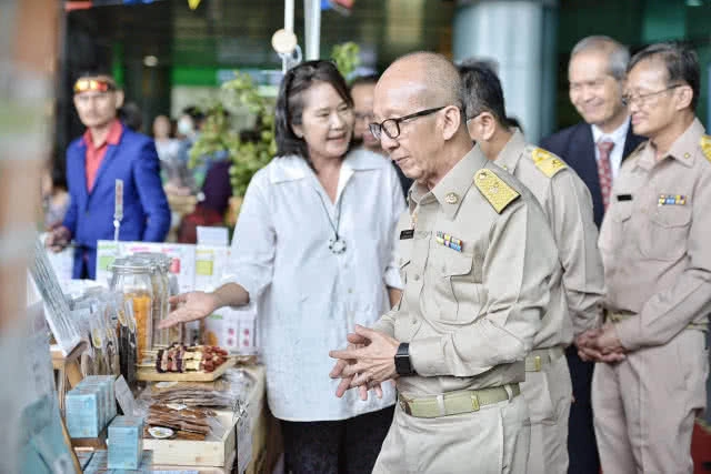 ก.พลังงานเล็งสร้าง "พาราโบล่าโดม"  75,000 ตร.ม.ช่วยชาวบ้านแปรรูปสินค้าเกษตร
