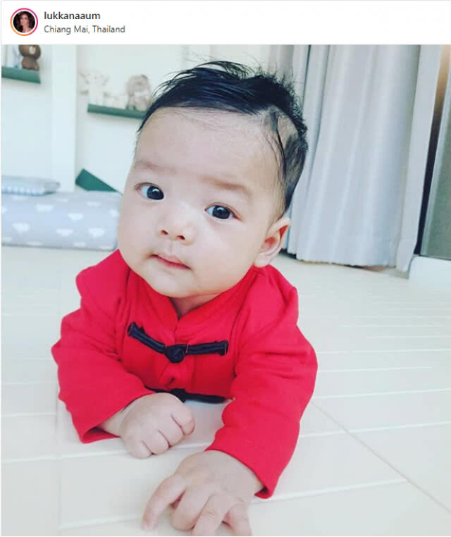 คนบันเทิงแซ่บ! ลุคตรุษจีน พร้อมลูกน้อยน่ารัก