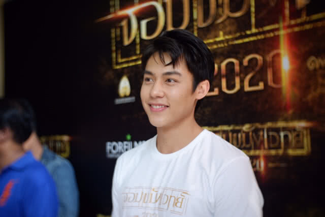 "หมาก" พร้อมอวดหุ่นใน ภ.จอมขมังเวทย์ ปัดเตรียมขอแต่งงาน "คิม"