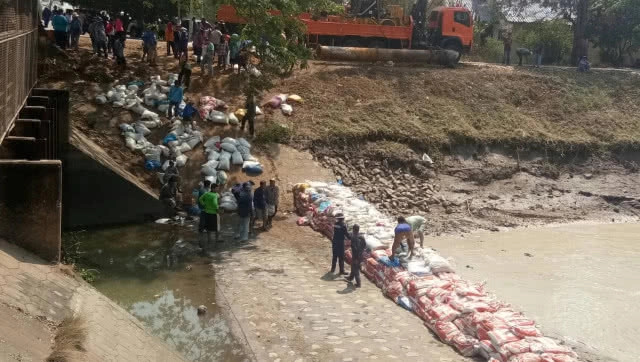 กรมชลฯ เร่งซ่อมฝายชั่วคราวกั้นแม่น้ำปิง โครงการวังยาง พัง!