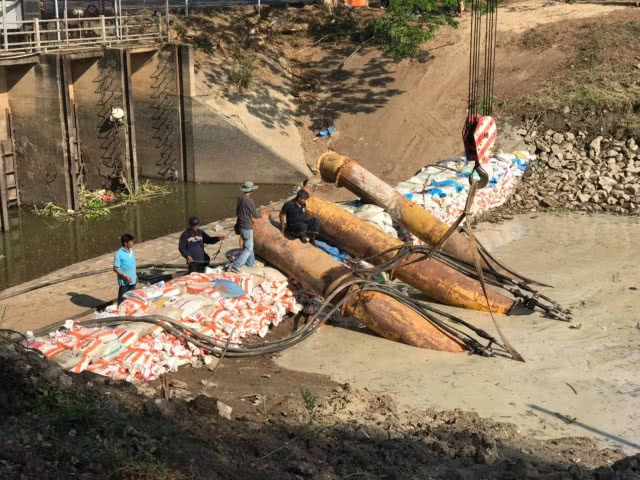 กรมชลฯ เร่งซ่อมฝายชั่วคราวกั้นแม่น้ำปิง โครงการวังยาง พัง!