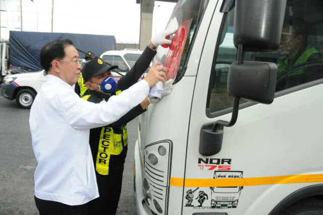 ขนส่งฯ เผย!!! ผู้ประกอบการรถบรรทุก - โดยสาร ให้ความร่วมมือ 2 วัน 2,660 คัน แล้ว