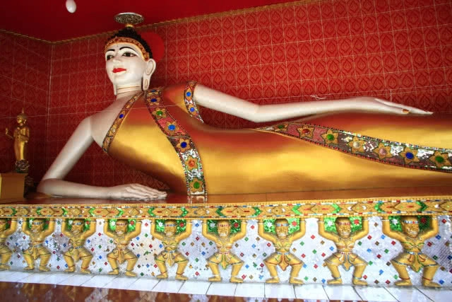 ศุกร์ (สุข) ละวัด : วัดขุนจันทร์ (วัดวรามาตยภันฑสาราราม)