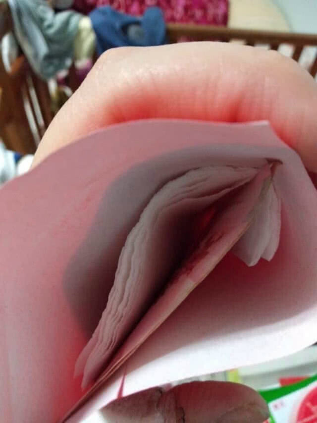 เดี๋ยวนี้ใครเขาแจกเงิน! มาดูสารพัดสิ่งแปลกปลอมในซองอั่งเปา