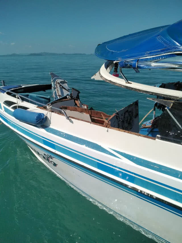 สปีดโบ๊ทนักท่องเที่ยวจีน ชนเรือเหล็ก บาดเจ็บร่วม 10 ราย