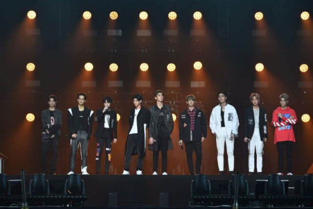 '9x9 THE FINAL CONCERT: EN[D] Route' บัตรหมดเกลี้ยง 
