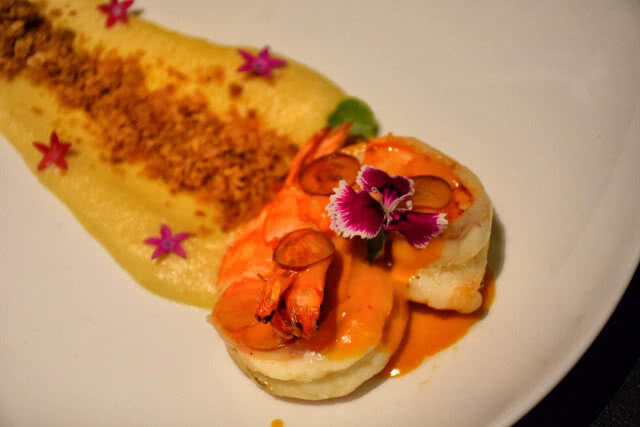 อร่อยปักหมุด : "วังหิ่งห้อย" ทานอาหารแบบ Fine Dinning ใต้แสงหิ่งห้อยนับร้อยตัว