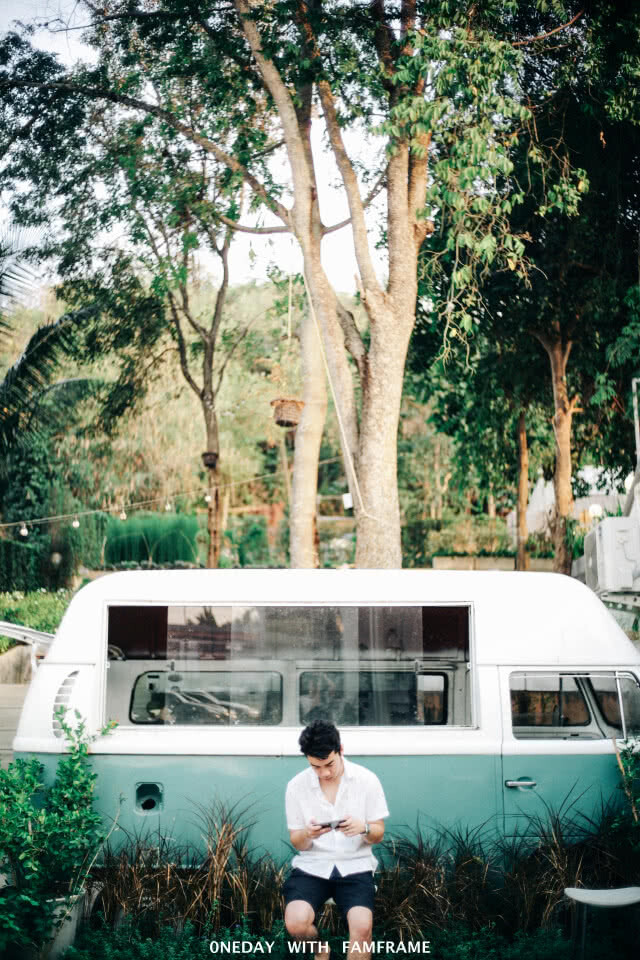 คาเฟ่ชิลๆ กับมุมถ่ายรูปสวยๆ "The Baristro Sriracha"