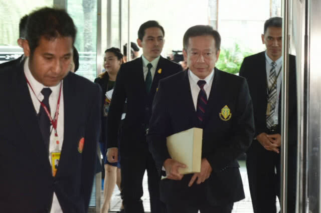 ยื่นคำร้อง! ยุบพรรค "ทษช."