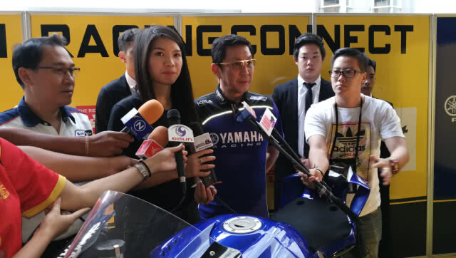 สมาพันธ์กีฬาแข่งรถจยย.มอบ"ไวลด์การ์ด"นักบิดสาวไทย