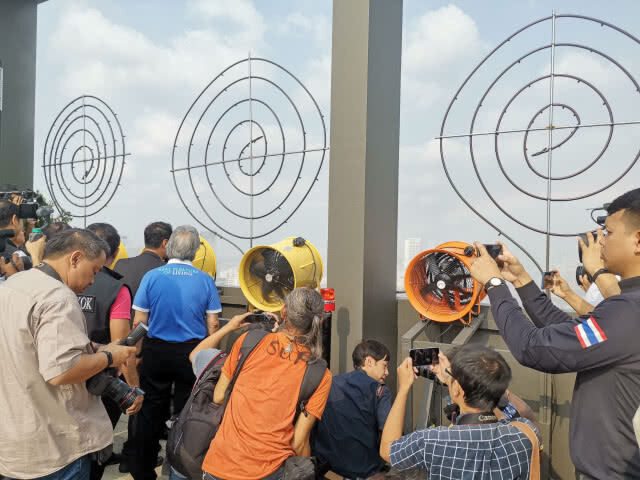 ลุยติดเครื่องพ่นละอองน้ำ​ดาดฟ้า​ 150 แห่งทั่วกรุง