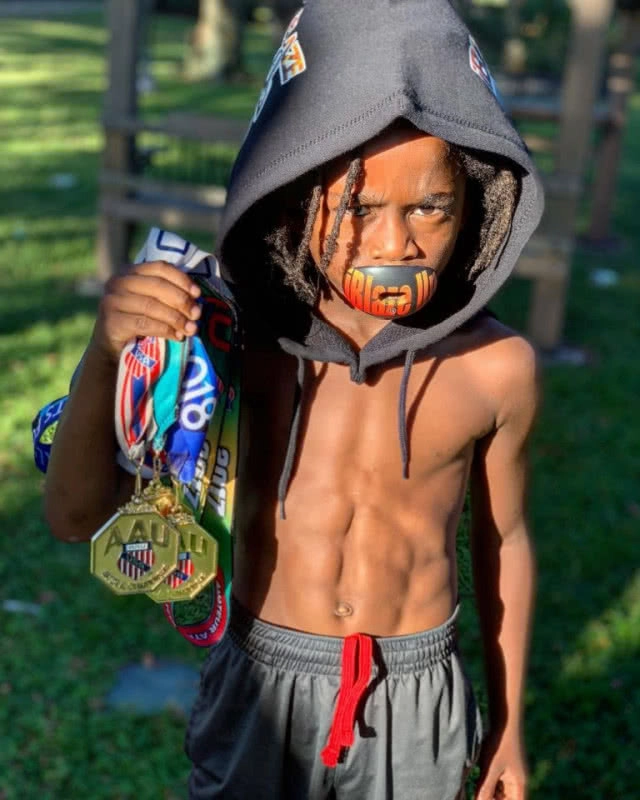 เด็ก 7 ขวบ ที่วิ่งเร็วที่สุดในโลก (มีคลิป)