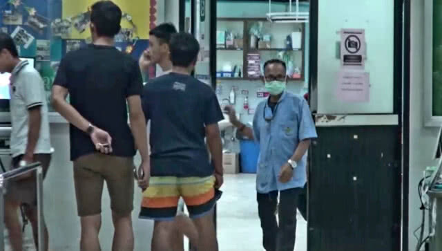 เขม่นเรื่องหญิงตีกลางตลาด-ตามถล่มต่อรพ.