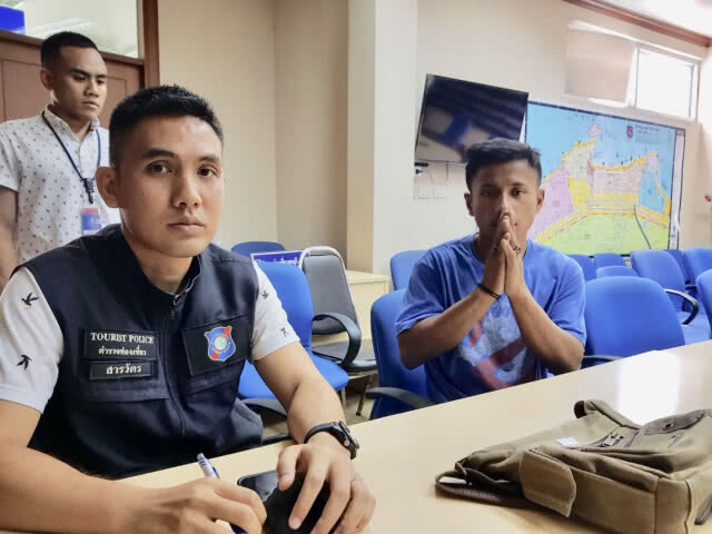 รวบพ่อค้านาฬิกาขู่ทำร้ายต่างชาติ รับฉุนถูกด่าบุพการี