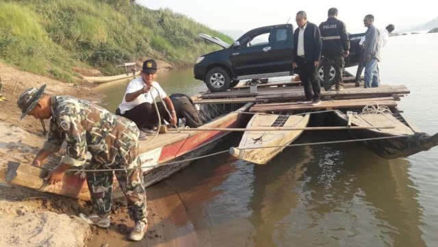 อุทยานฯ ผาแต้ม สนธิกำลังเจ้าหน้าที่ ยึดรถยนต์​ เตรียมข้ามแม่น้ำโขงส่งลาว