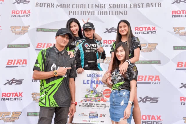 น้องโรเตอร์ (ลูกชาย พีททองเจือ) ได้เป็นตัวแทนเอเซียแข่งรุ่น"Micro max"ไปสู้ศึกกับแชมป์จากทั่วโลก