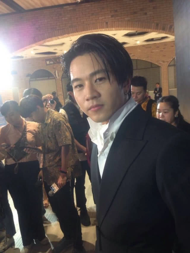 โทนี่ รากแก่น ประกาศคบ แก้ว จริญญา