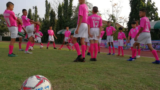 "สวนกุหลาบวิทยาลัยรังสิต" ลุยทำทีมฟุตบอล