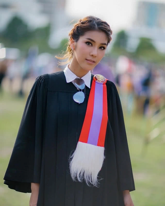 รู้จักกับ!! "ไอเดียร์ สุชาดา" ผู้สมัคร ส.ส.สาว ที่ชาวเน็ตจับตามอง