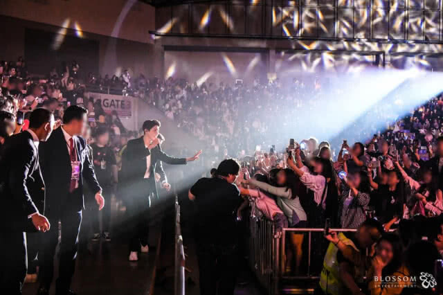 ผู้ชายธรรมดาๆ "พัค โบกอม" สร้างความสุขให้กลายเป็น "GOOD DAY" ของแฟนๆ