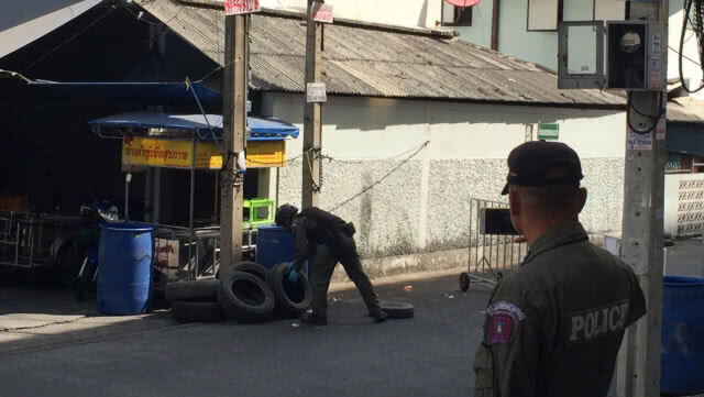 โล่งอก! วัตถุต้องสงสัยเป็นระเบิดปลอม อีกลูกระเบิดซ้อม