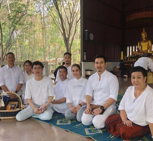 ส่อง!!! ภาพเหล่าดารา คนดัง เข้าวัดทำบุญ ในวันมาฆบูชา 2562