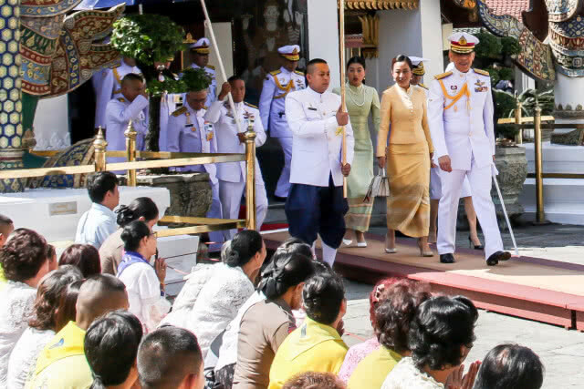 ในหลวง ร.10 เสด็จฯ ทรงบำเพ็ญพระราชกุศล "มาฆบูชา"