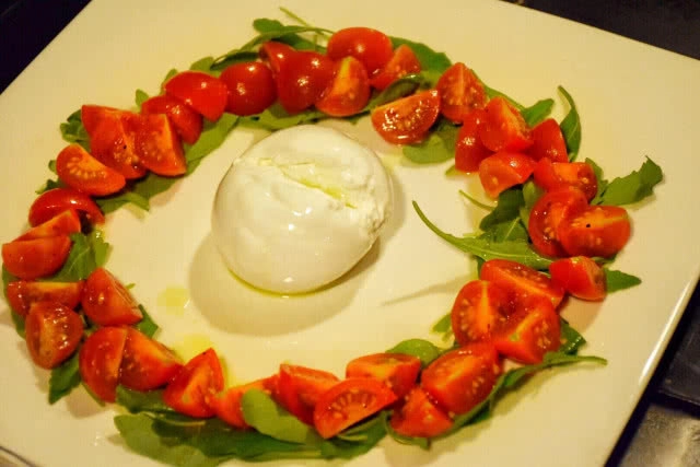 อร่อยปักหมุด : "Di Farina Pizza" ร้านพิซซ่าและอาหารอิตาเลี่ยน Homemade