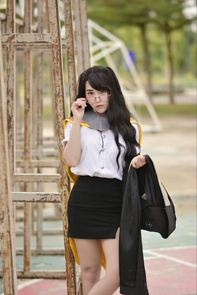 รู้จัก พลอยไพลิน ผู้สมัคร ส.ส.เขต1 มหาสารคาม