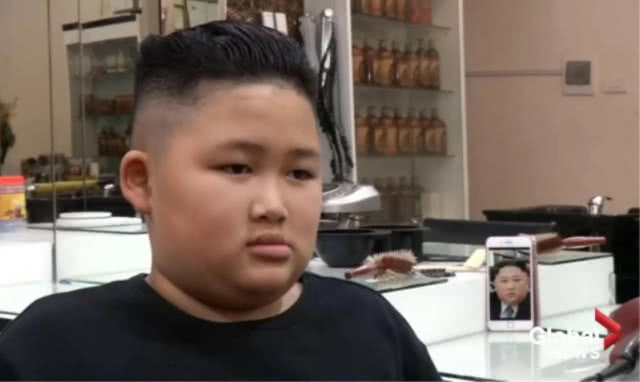 (คลิปข่าว) ชาวเวียดนามคึกคัก แห่ตัดผมทรง "ทรัมป์-คิม" ฟรี