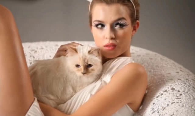 (คลิปข่าว) "ชูเพตต์" อาจจะกลายเป็นแมวรวยสุดในโลก หากรับมรดก "ลาเกอร์เฟลด์"