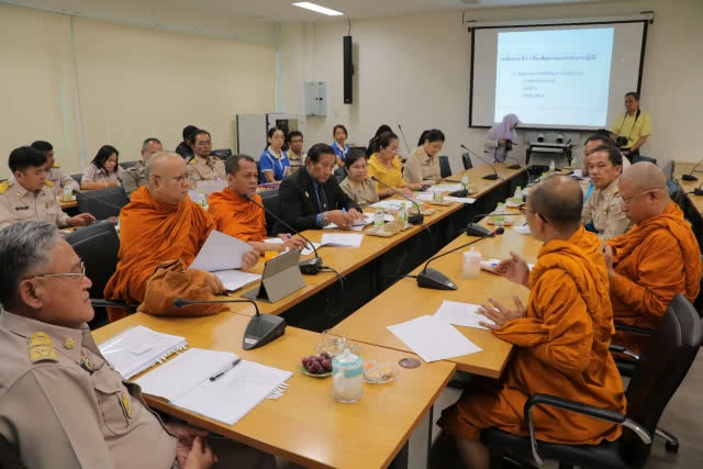 บ่อน้ำศักดิ์สิทธ์ ณ.ถ้ำน้ำผุด พังงา