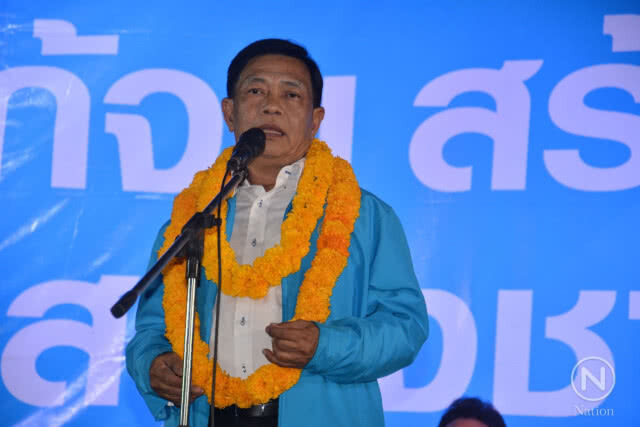 "อลงกรณ์" นำทีม ปชป.ปราศรัยเปิดตัวผู้สมัคร ส.ส.สิงห์บุรี