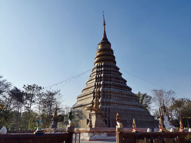 "วัดพระเกิด"​ เร่งแจ้งสำนักพุทธฯ​บูรณะ​ เจดีย์พันปี​ยอดฉัตรเอียง-โบสถ์ร้าว​ เหตุแผ่นดินไหว
