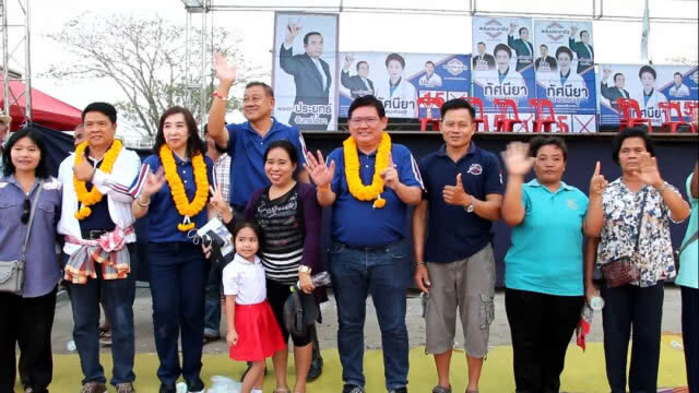 แกนนำ พปชร.ลุยเขต 7 โคราชช่วยผู้สมัครหาเสียง