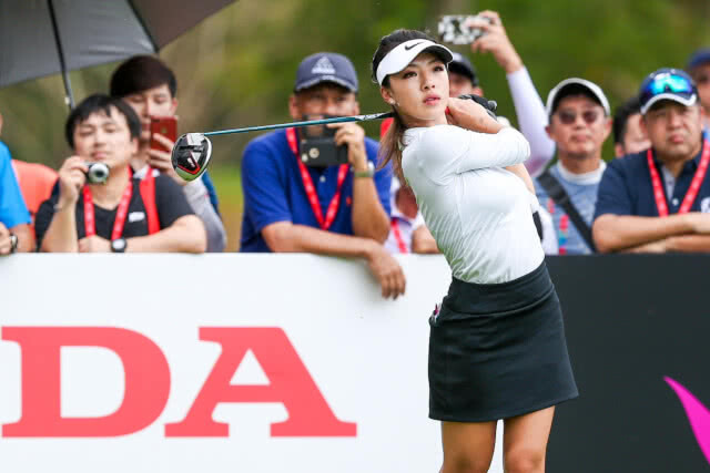 ส่อง!!! "มูนี่ เหอ" โปรสาวที่ฮอตที่สุด ในกอล์ฟฮอนด้า แอลพีจีเอ ไทยแลนด์ 2019