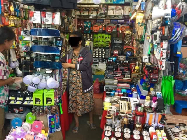 ผู้ปกครองโวย พ่อค้าตลาดชายแดนขายบุหรี่ไฟฟ้าให้เด็ก ด้านเด็กเผยนึกว่าเป็นของเล่น!