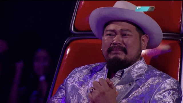 "ป๊อบ" ปล่อยโฮกลางรายการ "เดอะวอยซ์"