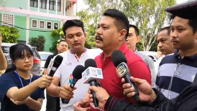 "วัน อยู่บำรุง" ให้กำลังใจครู-นักเรียน โรงเรียนวัดสิงห์